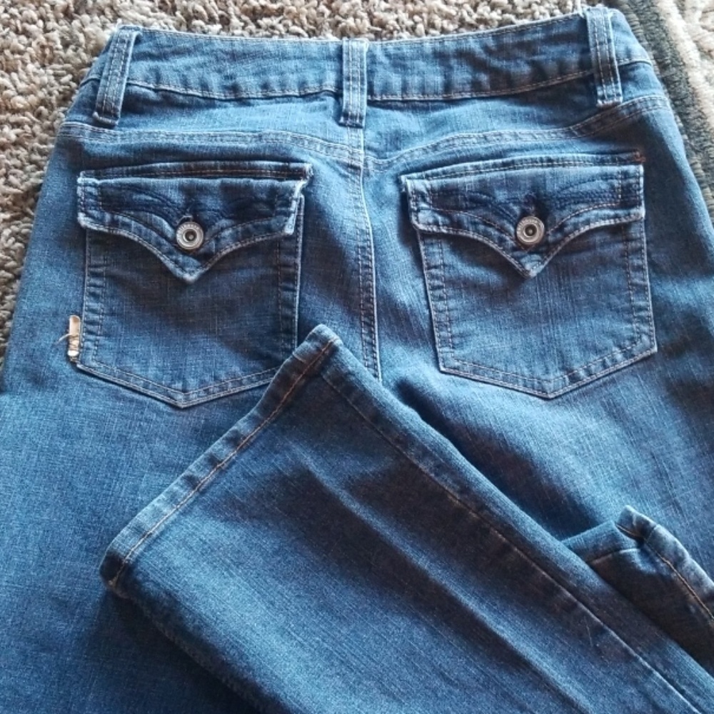 Womens jeans size 7 cute and comfy